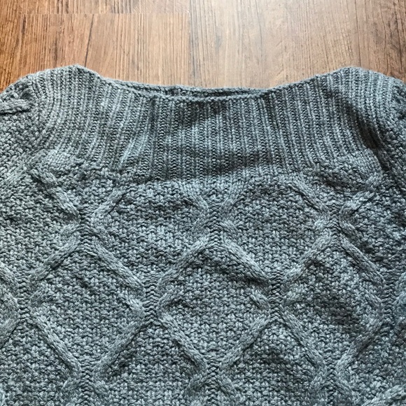 Women’s Loft Gray Sweater - Picture 3 of 5